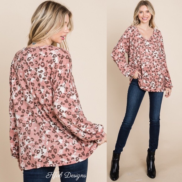 LAST 2! V Neck Puff Sleeve Leopard Top! - Picture 6 of 7